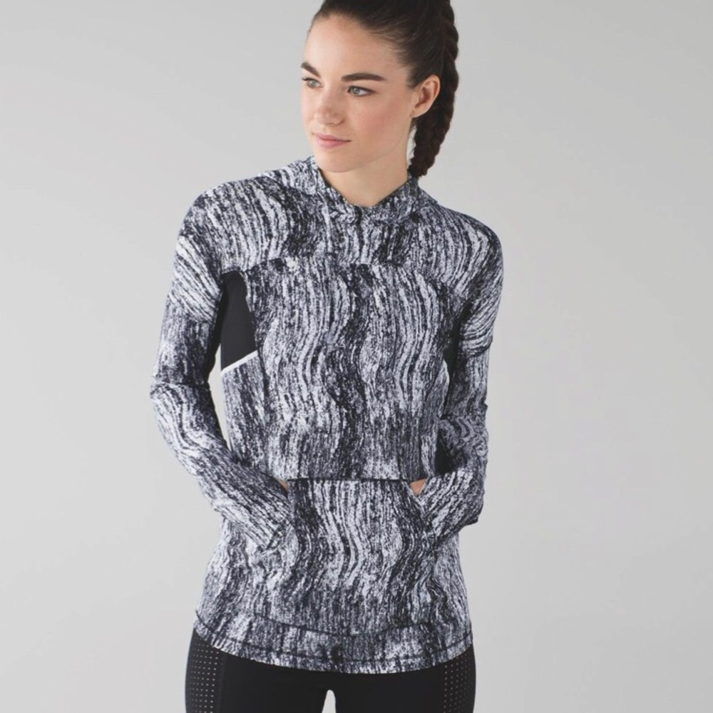 Rare Lululemon black and white runbeam hoodie